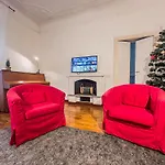 Isola District Milan Apartment